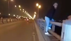  Thanh niên livestream nhảy cầu