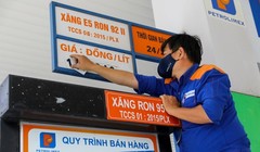 Giá xăng dầu tiếp tục tăng mạnh