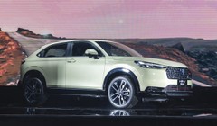 Honda HR-V bản hybrid đắt hơn trăm triệu so với đối thủ Toyota 