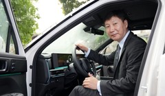 Ngắm xe mới tiền tỷ của HLV trưởng đội tuyển bóng đá Việt Nam