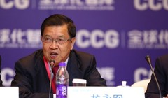 Ông Long Vĩnh Đồ, người công khai phê phán chính phủ dùng thủ đoạn chính trị xử lý vấn đề mậu dịch và khinh suất trong việc đánh thuế đậu tương Mỹ.