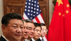 Phương châm 21 chữ được Đa Chiều coi là sách lược của ban lãnh đạo Trung Quốc dùng đối phó với Mỹ hiện nay.