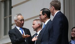 Vòng đàm phán thứ 11 giữa Phó Thủ tướng Trung Quốc Lưu Hạc  (trái) với Đại diện thương mại Mỹ Robert Lighthizer (phải) và Bộ trưởng Tài chính Mỹ Steven Mnuchin (thứ 2 phải sang) kết thúc trong bế tắc khiến cuộc chiến mậu dịch leo thang.