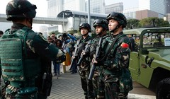 Việc PLA chi khoản tiền khổng lồ mua áo giáp phòng hộ cho Lục quân đang gây nhiều đồn đoán (Ảnh: Đa Chiều)