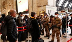 Dịch bệnh COVID-19 đang lây lan khắp thế giới, đặc biệt nghiêm trọng  ở châu Âu, ngày càng nhiều quốc gia thực hiện các biện pháp đóng cửa biên giới, phong tỏa quốc gia nhằm khống chế dịch bệnh (Ảnh: AP).