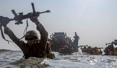 Báo Đài Loan đưa tin Lính thủy đánh bộ Mỹ tới Đài Loan giúp huấn luyện gây nhiều bàn luận, phỏng đoán (Ảnh: Dongfang).