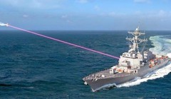 Sơ đồ mô phỏng tàu Mỹ sử dụng hệ thống Helios bắn hạ máy bay không người lái (Ảnh: globalsecurity).