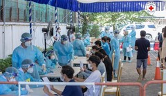 Dịch COVID-19 đang lây lan nhanh ở Campuchia, Đến sáng 11/3 đã có 1.163 trường hợp mắc bệnh (Ảnh: Thời báo Campuchia).