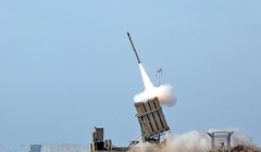 Hệ thống Iron Dome phóng tên lửa đánh chặn (Ảnh: wiki).