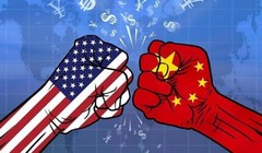 chiến tranh thương mại và đại dịch COVID-19 là những nhân tố khiến ngày càng nhiều người Mỹ coi Trung Quốc là kẻ thù (Ảnh: Dwnews).