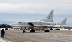 Máy bay Tu-22 M3 Backfire ở sân bay Shaikovka (Ảnh: BQPNga).