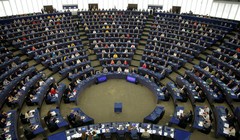 Ngày 20/5, Nghị viện châu Âu đã thông qua nghị quyết bãi bỏ việc xem xét phê duyệt Hiệp định Đầu tư toàn diện Trung Quốc - EU (Ảnh: Reuters).