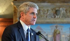 Hạ nghị sĩ Đảng Cộng hòa Mỹ Mike McCaul trình bày bản báo cáo về nguồn gốc SARS-CoV-2 tại Ủy ban Đối ngoại Hạ nghị viện (Ảnh: Đông Phương).