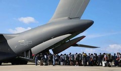  Lính Trung Quốc hết hạn đồn trú trái phép ở Trường Sa lên Y-20 về đất liền (Ảnh: Sina).