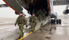 Binh lính Nga trong lực lượng gìn giữ hòa bình CSTO tới Kazakhstan giúp ổn định tình hình (Ảnh: Toutiao).