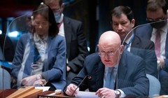 Đại sứ Nga tại Liên Hợp Quốc Vassily Nebenja đã giận dữ bỏ không dự cuộc họp của Hội đồng Bảo an khi Chủ tịch Hội đồng châu Âu chỉ trích Nga (Ảnh: AP).