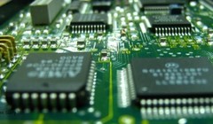 Thị trường chất bán dẫn quốc tế xáo động lớn do lệnh trừng phạt của Mỹ (Ảnh: Sohu).