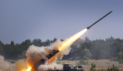 Dàn phóng Vilkha-M khai hỏa (Ảnh: Sohu).