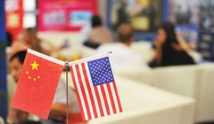 Khoảng cách về GDP giữa Mỹ và Trung Quốc ngày càng nới rộng (Ảnh: Sohu).