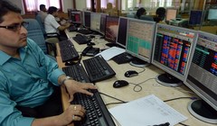 Giá trị thị trường chứng khoán Ấn Độ đang tăng mạnh, đã vượt mốc 4 ngàn tỷ USD (Ảnh: AFP).