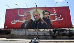 Tranh cổ động kêu gọi trả thù cho các nhà lãnh đạo Iran và Arab bị sát hại (Ảnh: Al Jazeera)