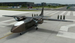 Chiếc máy bay vận tải không người lái cỡ lớn của Trung Quốc bay thử thành công hôm 11/8 (Ảnh: Thepaper).