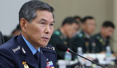 Ông Jeong Kyung-doo, cựu Bộ trưởng Quốc phòng Hàn Quốc, 1 trong số 4 người bị điều tra. Ảnh: Yonhap.