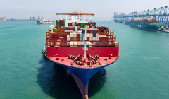 Theo kế hoạch của USTR, các tàu chở hàng do Trung Quốc sở hữu và tàu treo cờ nước khác nhưng do Trung Quốc đóng đều phải nộp mức phí lớn mỗi lần cập cảng Mỹ. Ảnh: QQnerws.