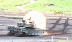 Tập trận Fuji Firepower Exercise thường niên mở cửa cho dân chúng đến theo dõi trực tiếp. Ảnh: Kyodo.