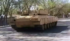 Hình ảnh xe tăng hybrid đang được thử nghiệm thực địa. Ảnh: MW.