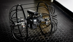 Thiết bị lai UAV - robot tự hành Tarnegol của Công ty Robotican Israel. Ảnh: Topwar.