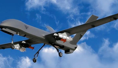 Máy bay không người lái được gắn tên lửa đẩy phụ. Ảnh: Sohu.