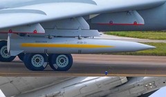 Hình ảnh được cho là tên lửa siêu vượt âm phóng từ trên không của Hàn Quốc. Ảnh: Toutiao.