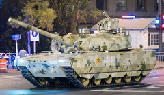 Type 100, xe tăng thế hệ mới đầu tiên trên thế giới ra mắt tại cuộc duyệt binh 3/9. Ảnh: QQnews.