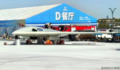 Chiếc UAV bí ẩn đang được triển khai trưng bày tại Triển lãm hàng không Trường Xuân. Ảnh: NetEase.