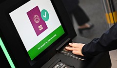 Từ 12/10, EU sẽ đưa hệ thống kiểm tra sinh trắc học vào hoạt động áp dụng với người nước ngoài nhập cảnh các nước khu vực Shchengen. Ảnh: Getty.