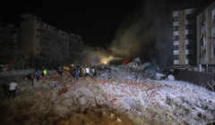 Khung cảnh đổ nát tại ngoại ô phía nam Beirut sau đòn không kích của Israel tối 27/9 (Ảnh: AFP)