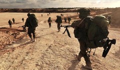 Israel điều động thêm quân mở rộng quy mô chiến dịch trên bộ ở Lebanon. (Ảnh: AFP)