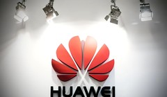 Logo công ty Huawei tại trụ sở ở Thẩm Quyến. Ảnh SCMP