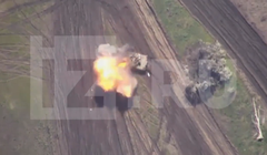 Lancet liên tiếp phá hủy, phá hỏng vũ khí, trang bị quân đội Ukraine. Ảnh video South Front.