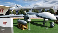 Máy bay không người lái tầm trung trinh sát tấn công (UCAV) Sirius (Inohodets-RU) của không quân Nga. Ảnh TopWar