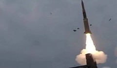 Phóng tên lửa đánh chặn tên lửa đạn đạo (L-SAM) tại thao trường Anheung. Ảnh Bộ Quốc phòng Hàn Quốc. 