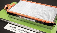 Pin xe điện thể rắn. Ảnh minh họa Automotive News