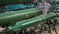 Ngư lôi nhỏ đa năng UMT phóng từ trực thăng, máy bay chiến đấu và UAV. Ảnh TASS.