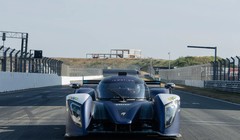 Các sinh viên tại Đại học Công nghệ Eindhoven đã phát triển một giải pháp pin sạc nhanh cho một nguyên mẫu xe đua điện Ảnh Eindhoven