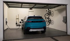 Xe điện Honda sạc điện tại nhà. Ảnh InsideEVs