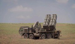 Hệ thống pháo phản lực – tên lửa chính xác PULS của quân đội Israel. Ảnh Elbit Systems.