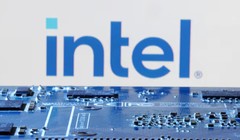 Intel đang nhận được sự quan tâm lớn nhờ quy trình sản xuất chip tiên tiến 18A. Ảnh: Reuters.