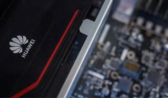 Huawei sẽ vận chuyển hàng loạt chip AI cho thị trường nội địa. Ảnh: Reuters.