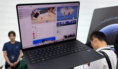 Máy tính xách tay đầu tiên của Huawei chạy trên HarmonyOS, hệ điều hành do hãng tự phát triển. Ảnh: Weibo.